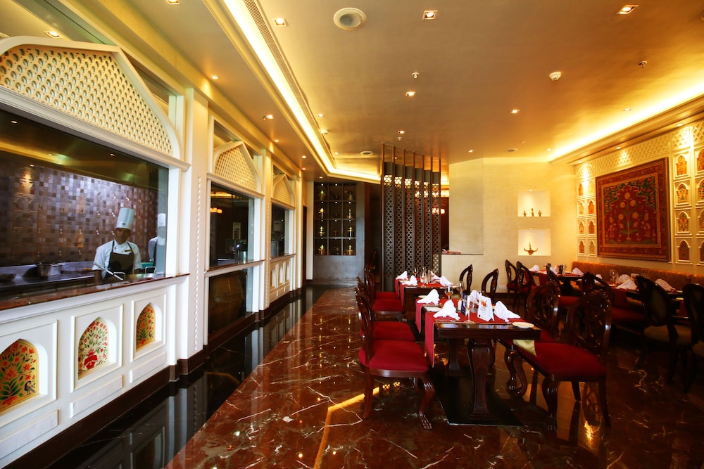 Hotel Sayaji Raipur 48/73