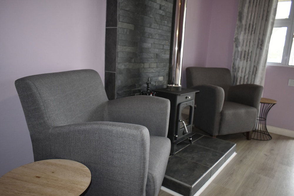 Mosswood Bed & Breakfast 30/40