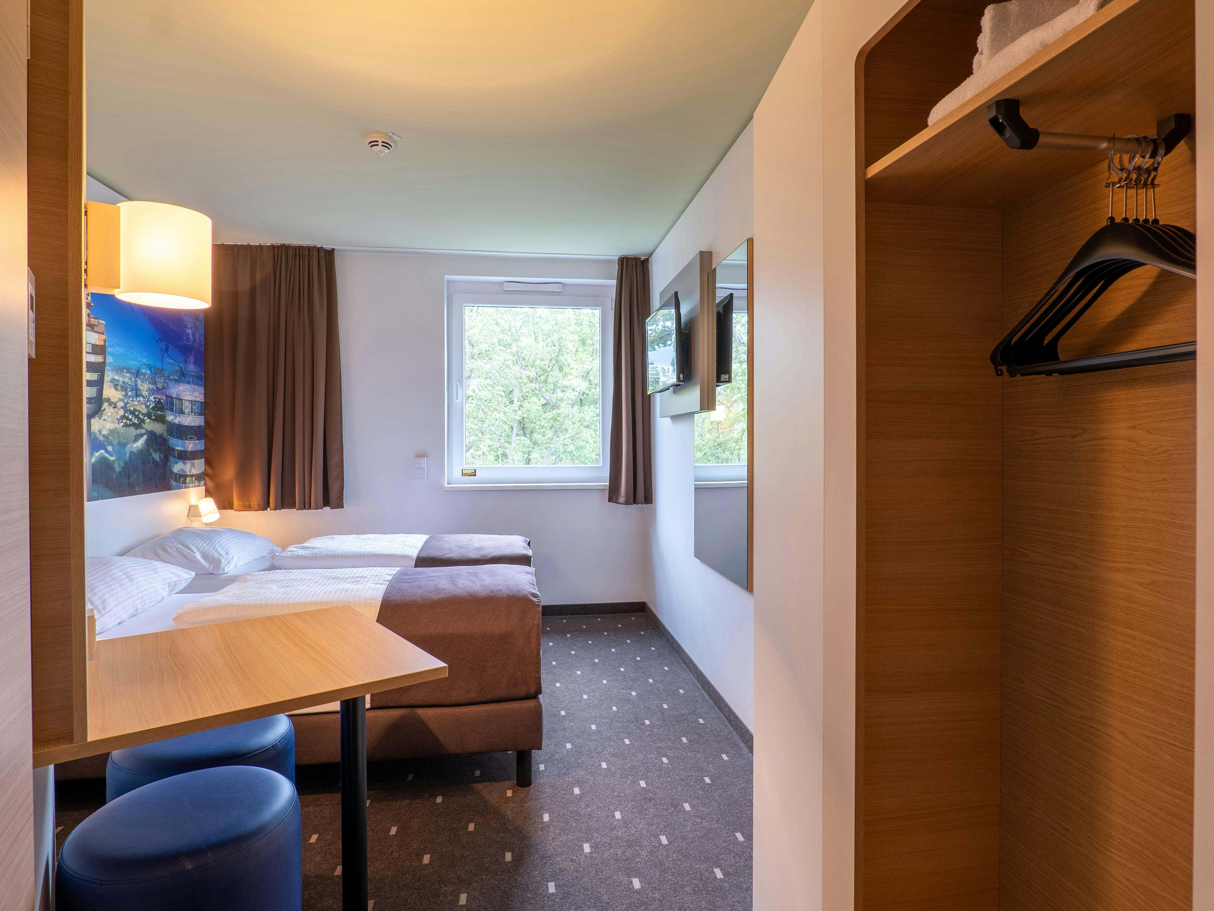 B&B Hotel Stuttgart-Airport/Messe 4/12