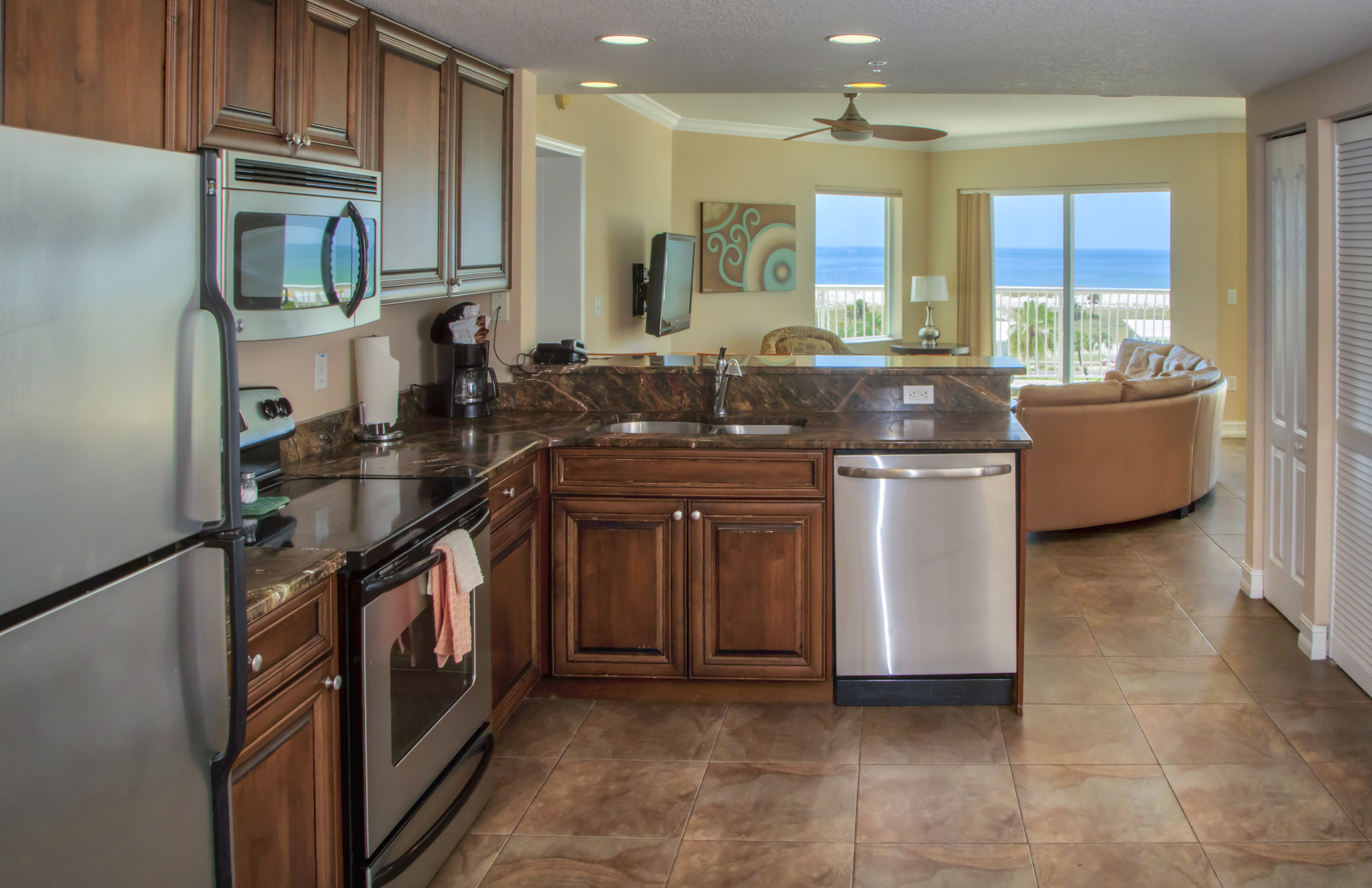 Crystal Palms Beach Resort 15/50