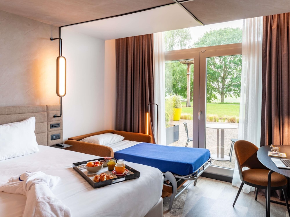 Deluxe, Double Bed, Golf Course View, Accessible