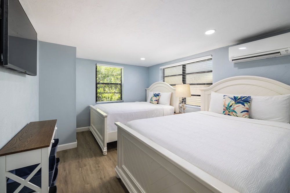 Premier, Cottage, Futon Bed, 2 Double Beds, Bay View