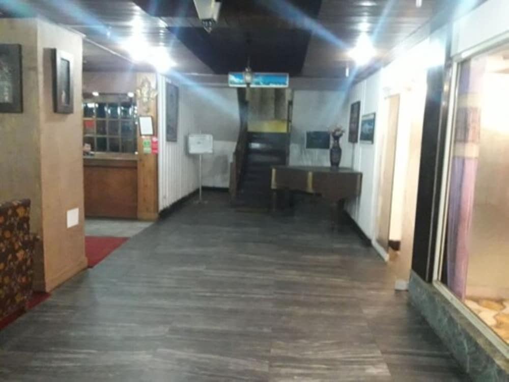 HOTEL SHAMBHU 5/18