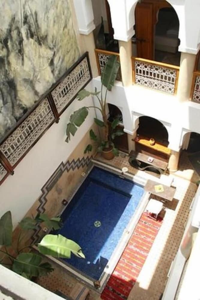 Riad Chalymar 27/39