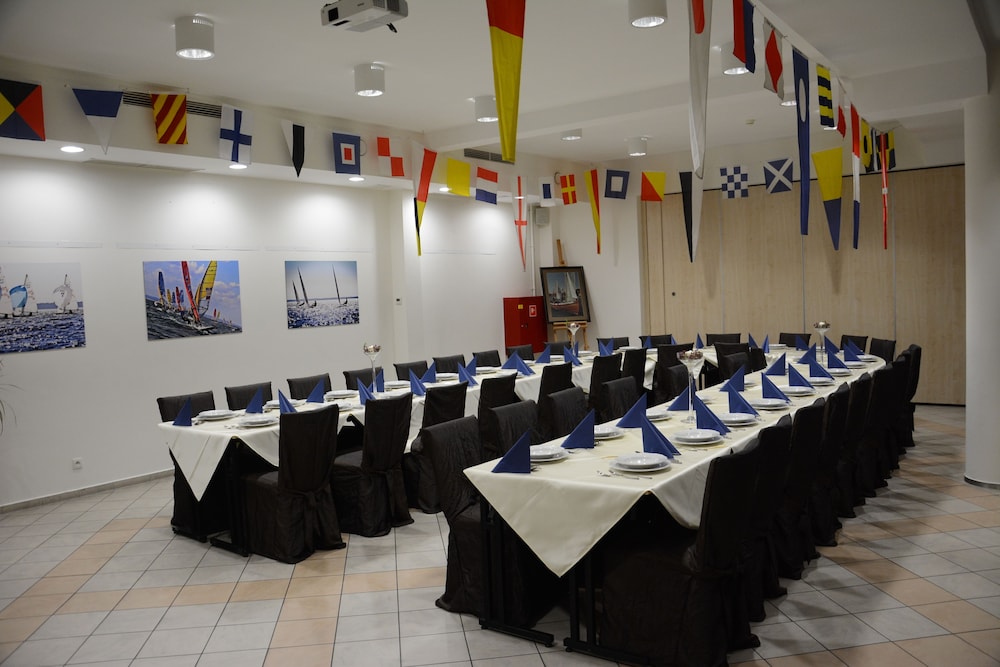 Centrum Galion 23/40
