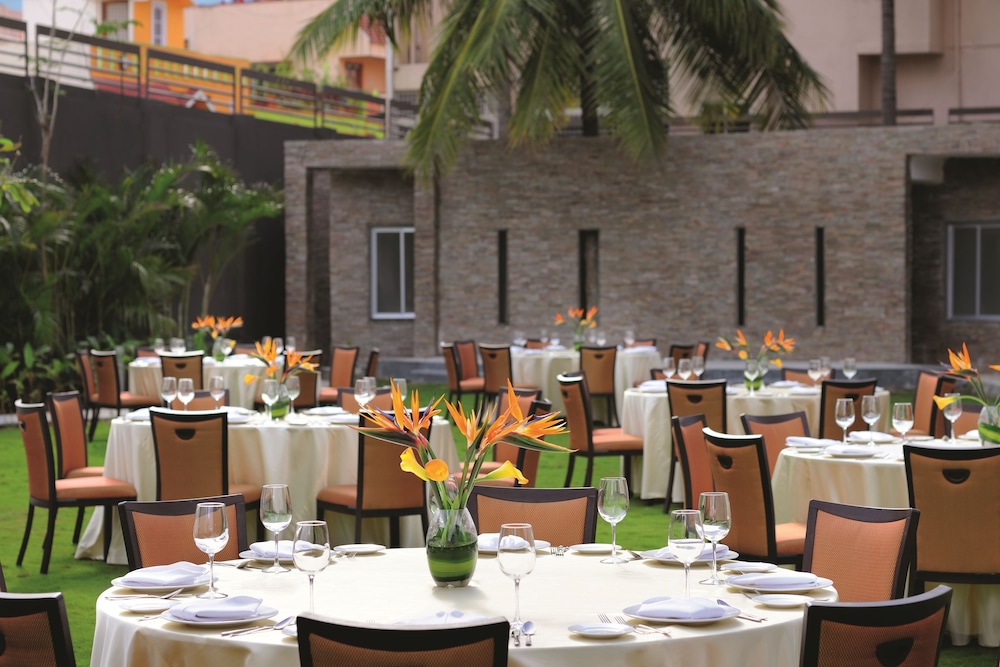Gokulam Grand Hotel Spa 59/75