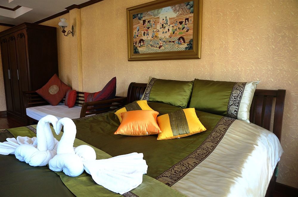 Hua Hin White Villa 32/68