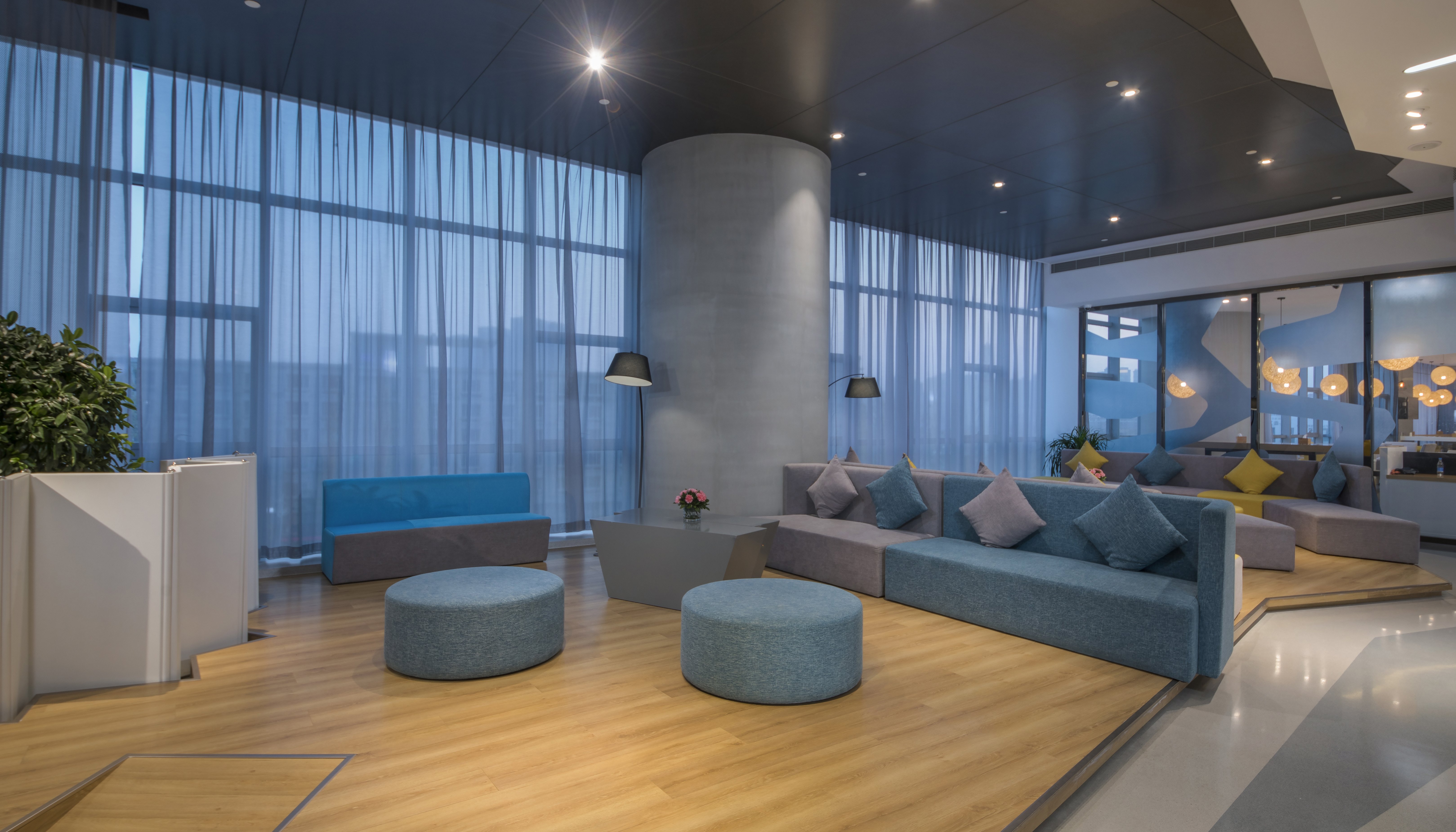 Holiday Inn Express Yantai Yeda 32/51