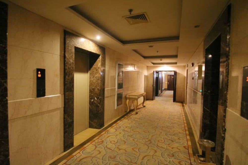 Shanghai Qidian Apartment The Bund 4/50
