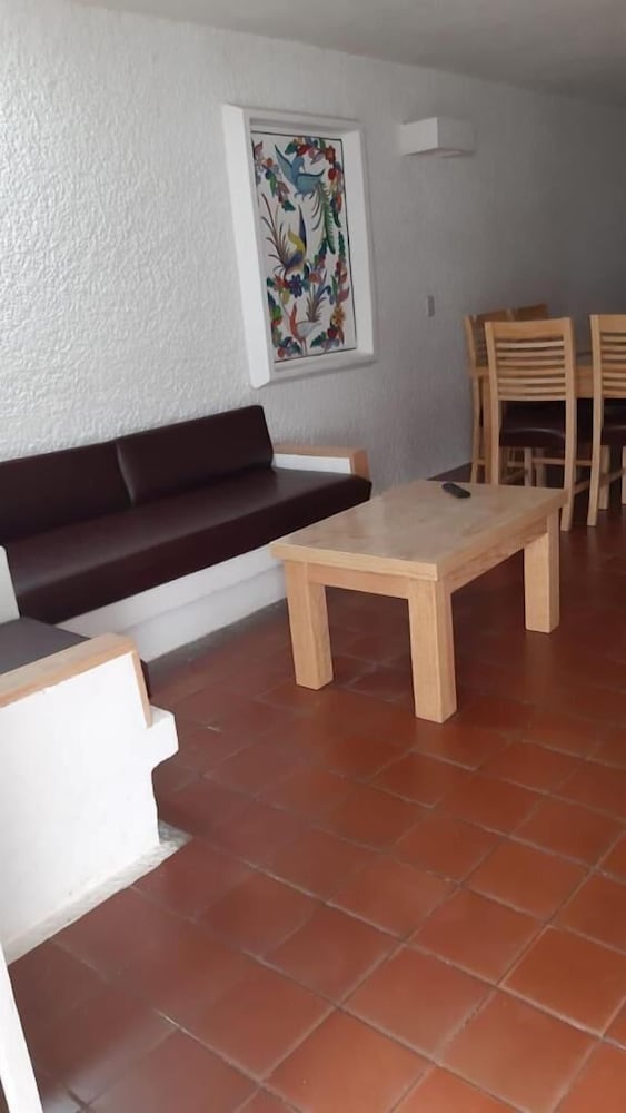 Canadian Resorts Acapulco 14/34
