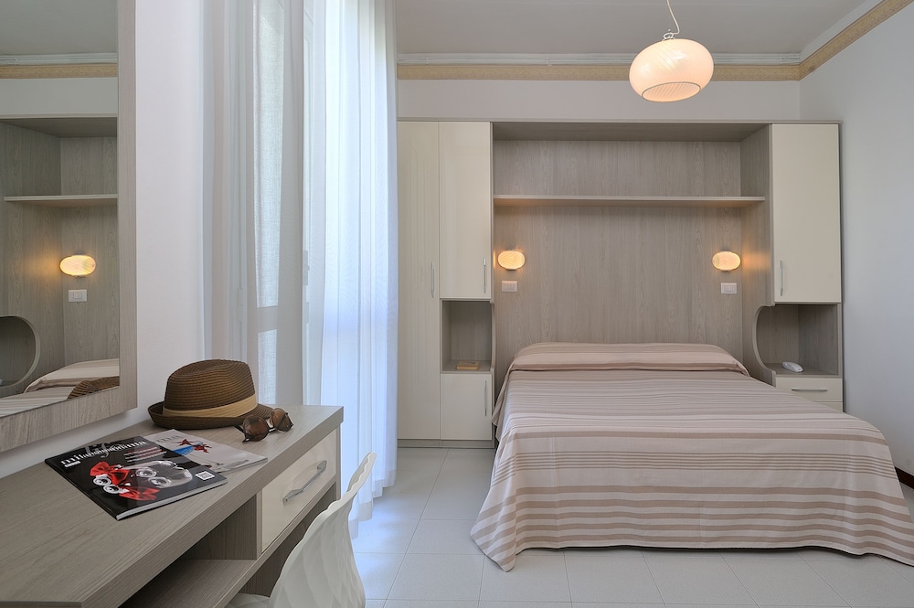 HOTEL SUISSE 20/41