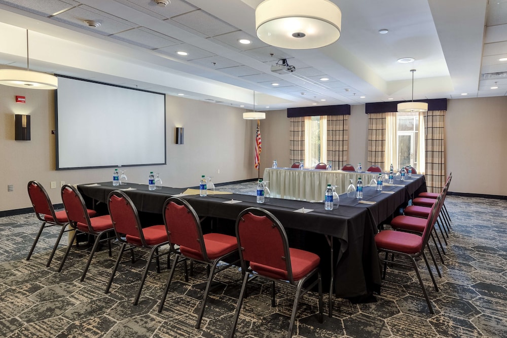 DoubleTree by Hilton Hotel Savannah Airport 63/68