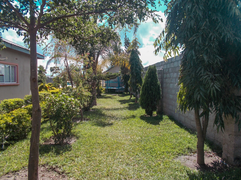 Shema Guest Lodge 20/26