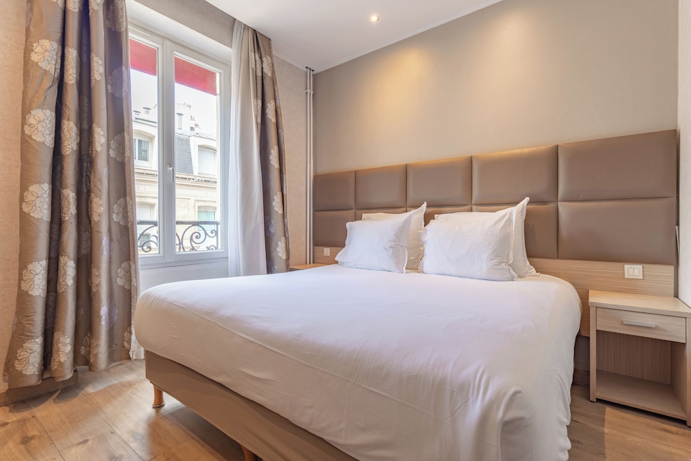 Hotel Riviera 6/50