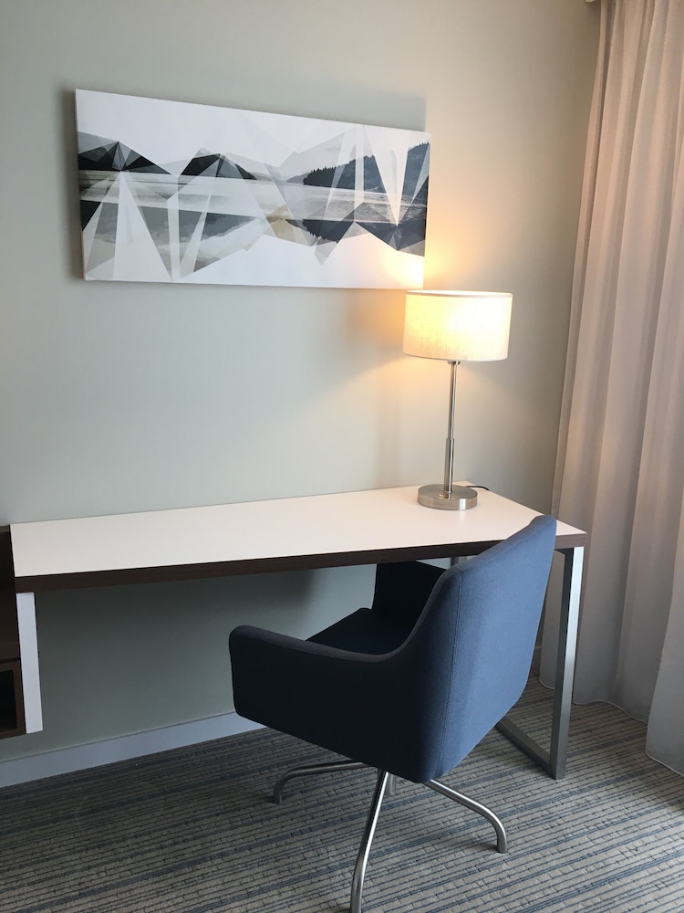 Courtyard by Marriott Inverness Airport 42/44