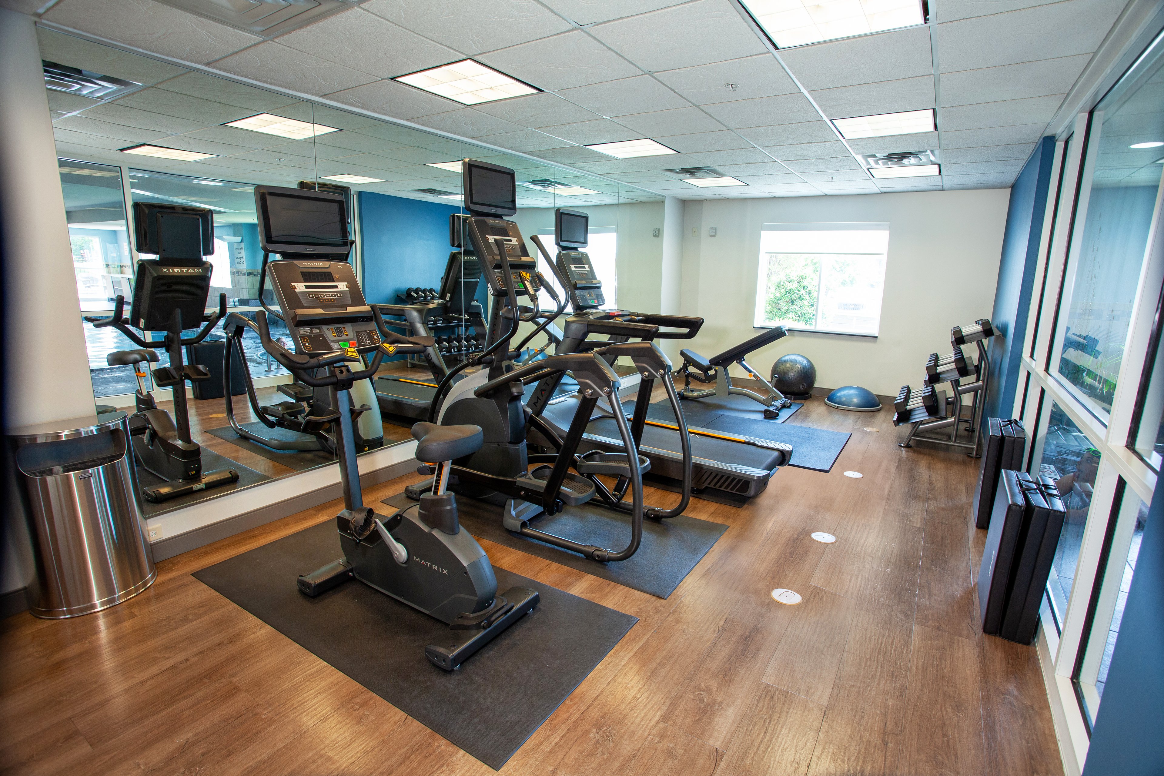 Holiday Inn Express Hotel & Suites Tulsa South Bixby 26/50