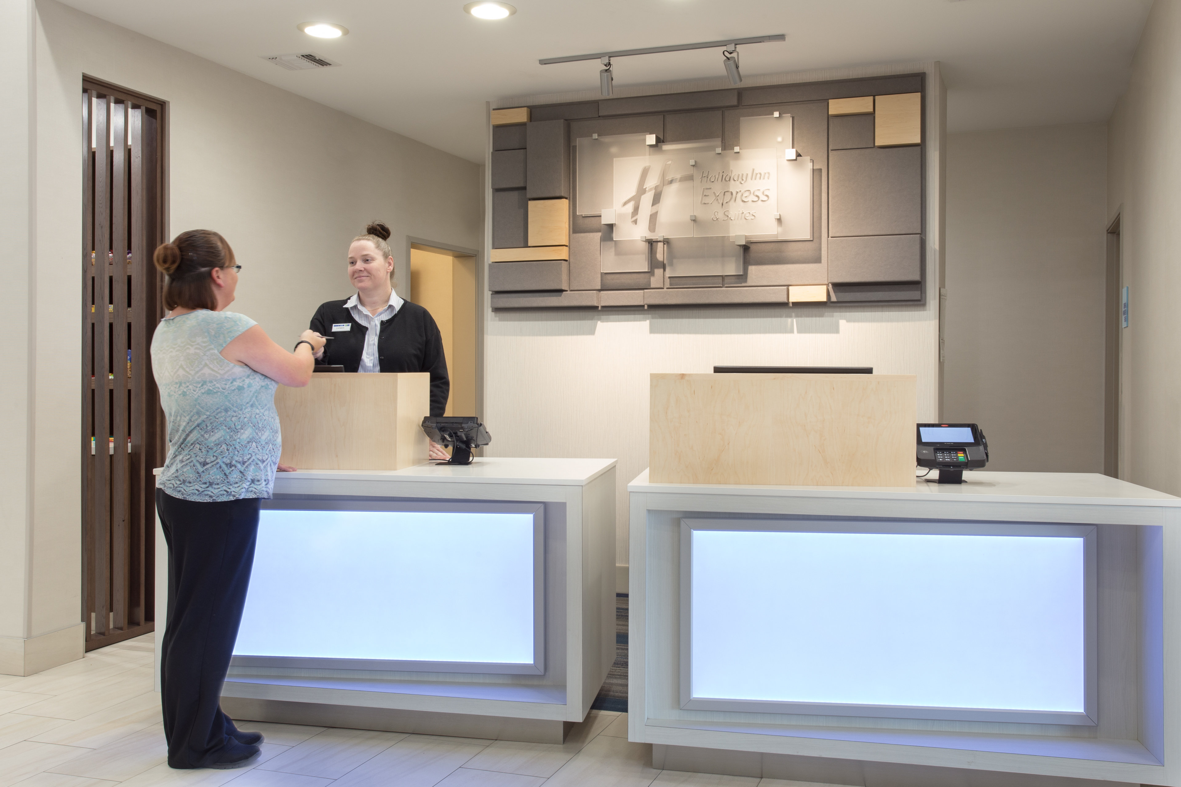 Holiday Inn Express Hotel Suites Amarillo 6/53