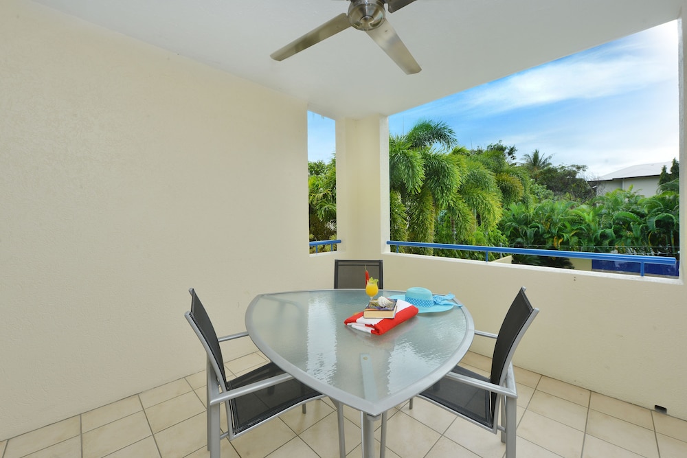 Central Plaza Port Douglas 49/63