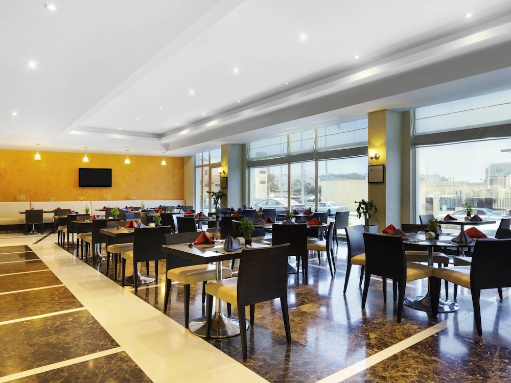 Ibis Muscat 34/48