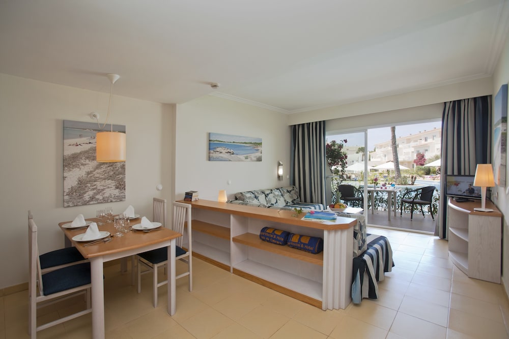 Aparthotel Isla de Cabrera 35/67