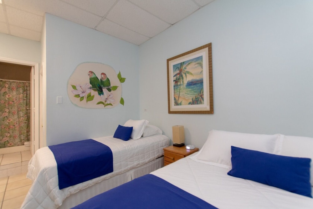 Sunset Cove Beach Resort 16/46