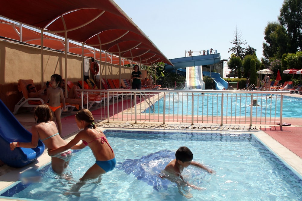 Lims Bona Dea Beach Hotel 42/67