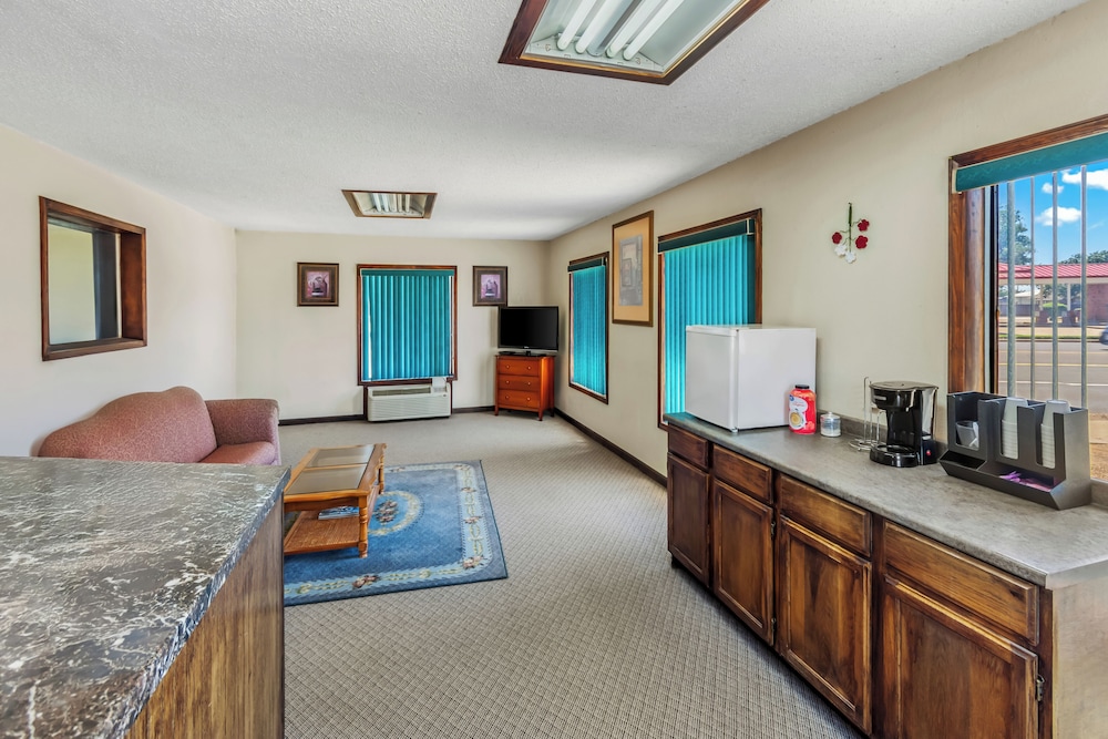 Rodeway Inn Post, TX 40/52