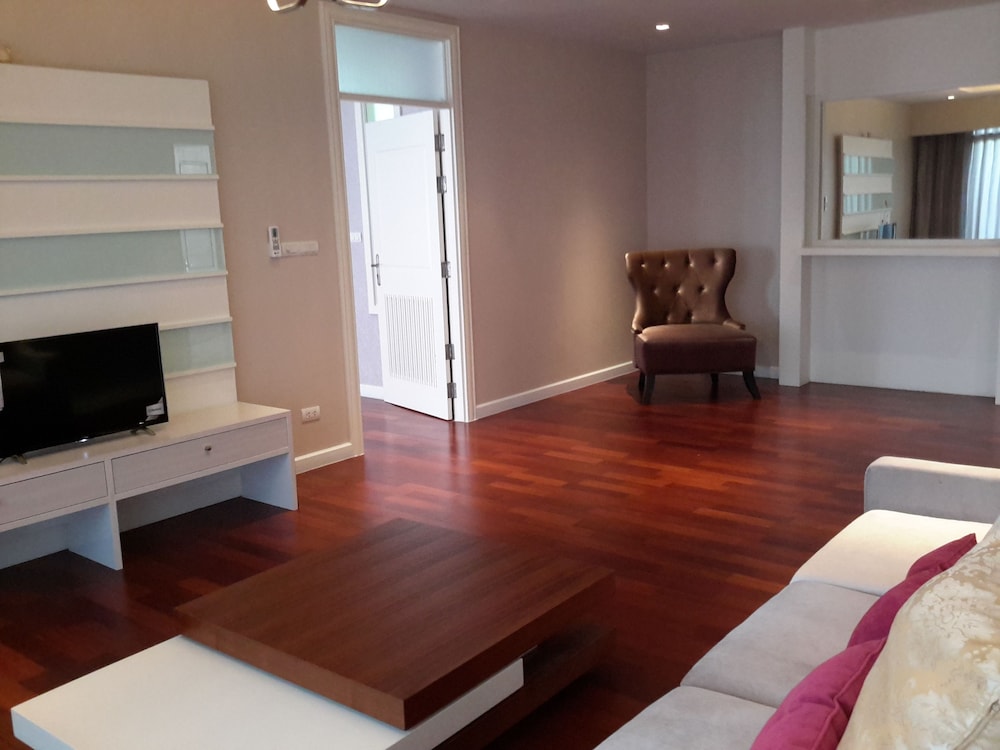 Beachfront Family Penthouse Hua Hin 32/50