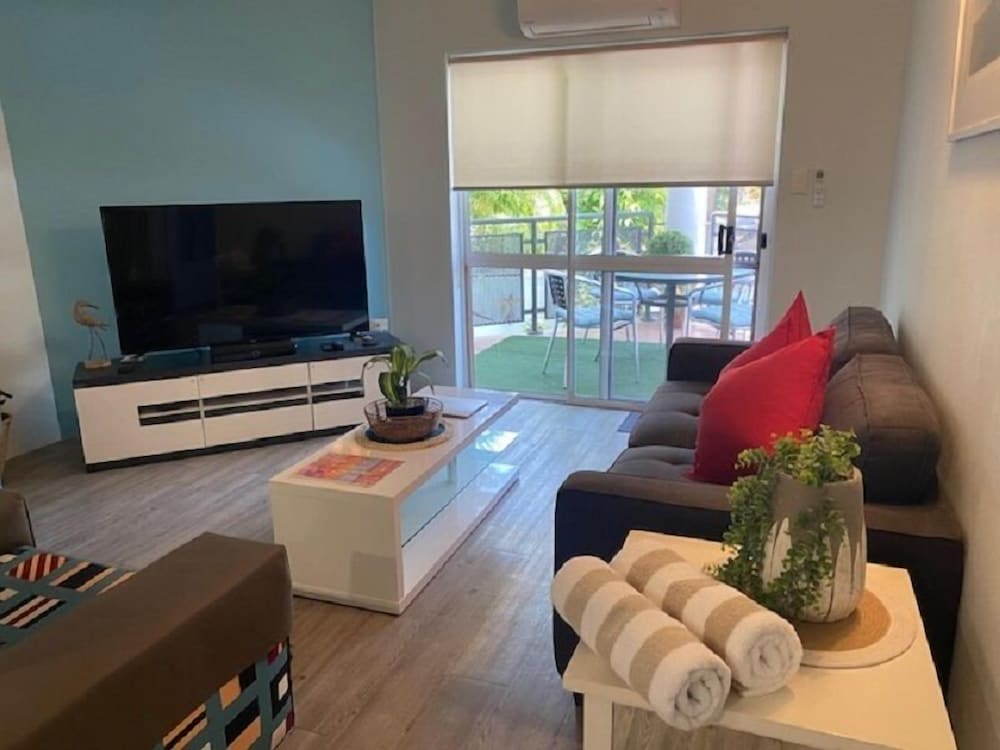 Marina Terraces 30/50