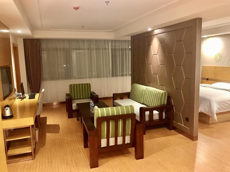 GreenTree Inn Luoyang Ruyang County Dujuan Avenue Hotel 15/18
