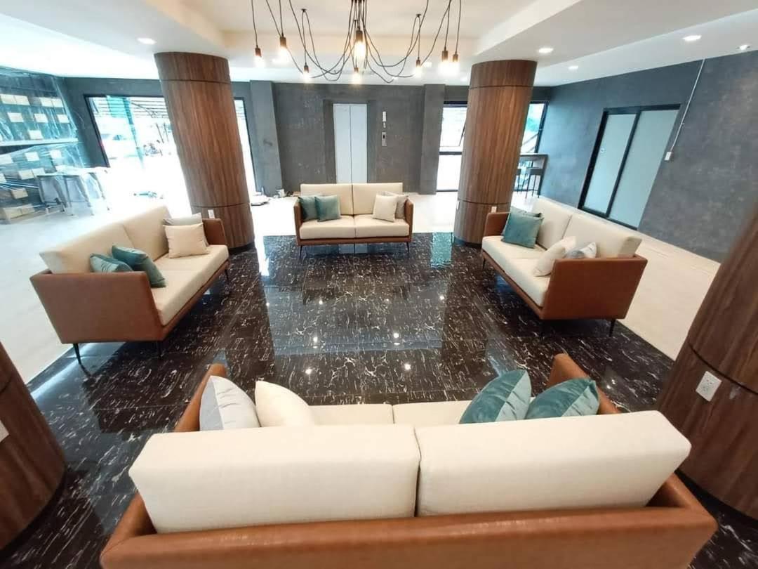 Modern Budget Hotel HatYai Thailand 36/46
