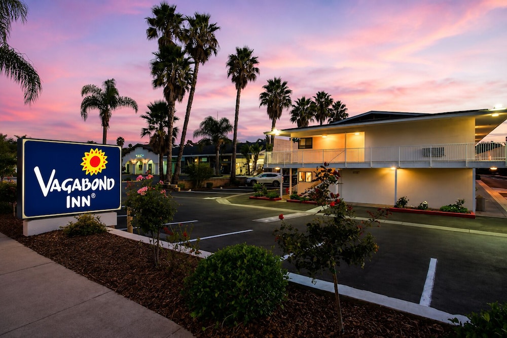 Motel6 Santa Barbara, CA - State Street 6/54
