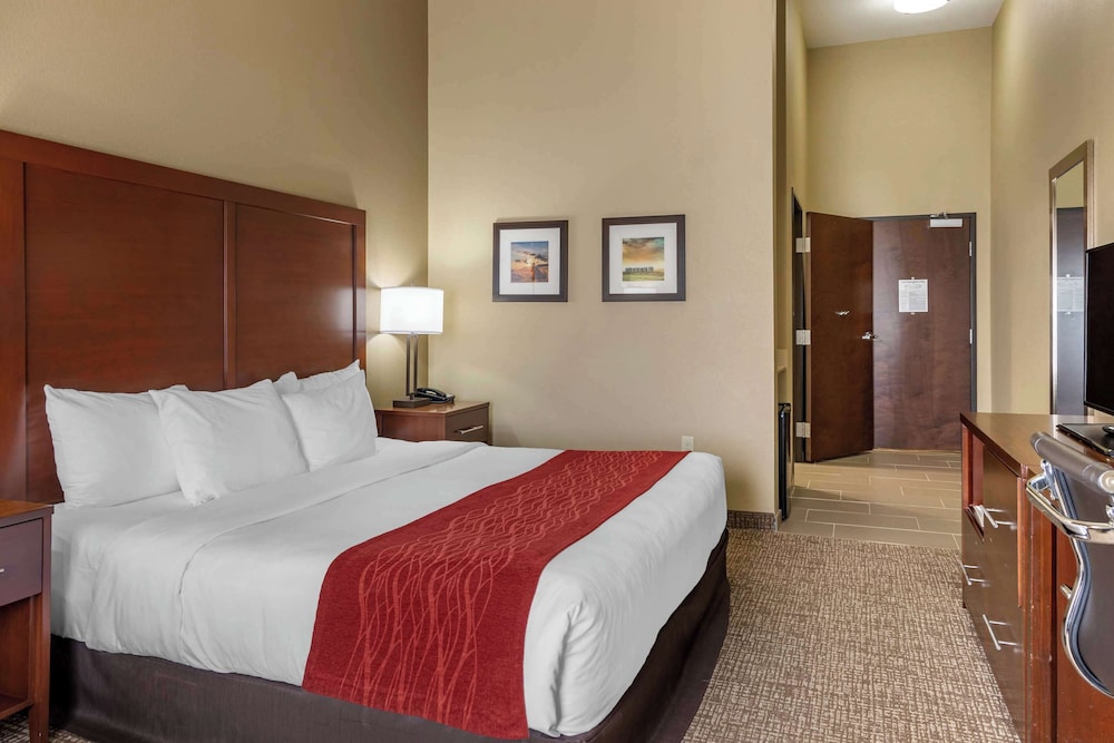 Comfort Inn & Suites Augusta KS 5/31