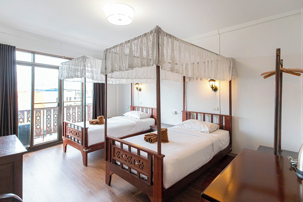 Sk Boutique Mahanakhon 29/50