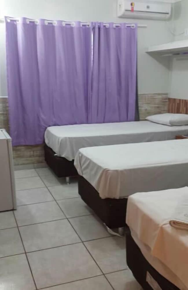 Hotel Cerrado 8/21
