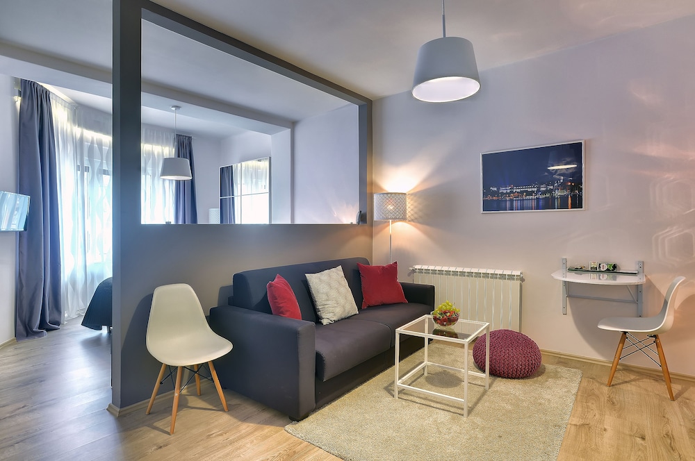 D&A Center Apartments 17/43