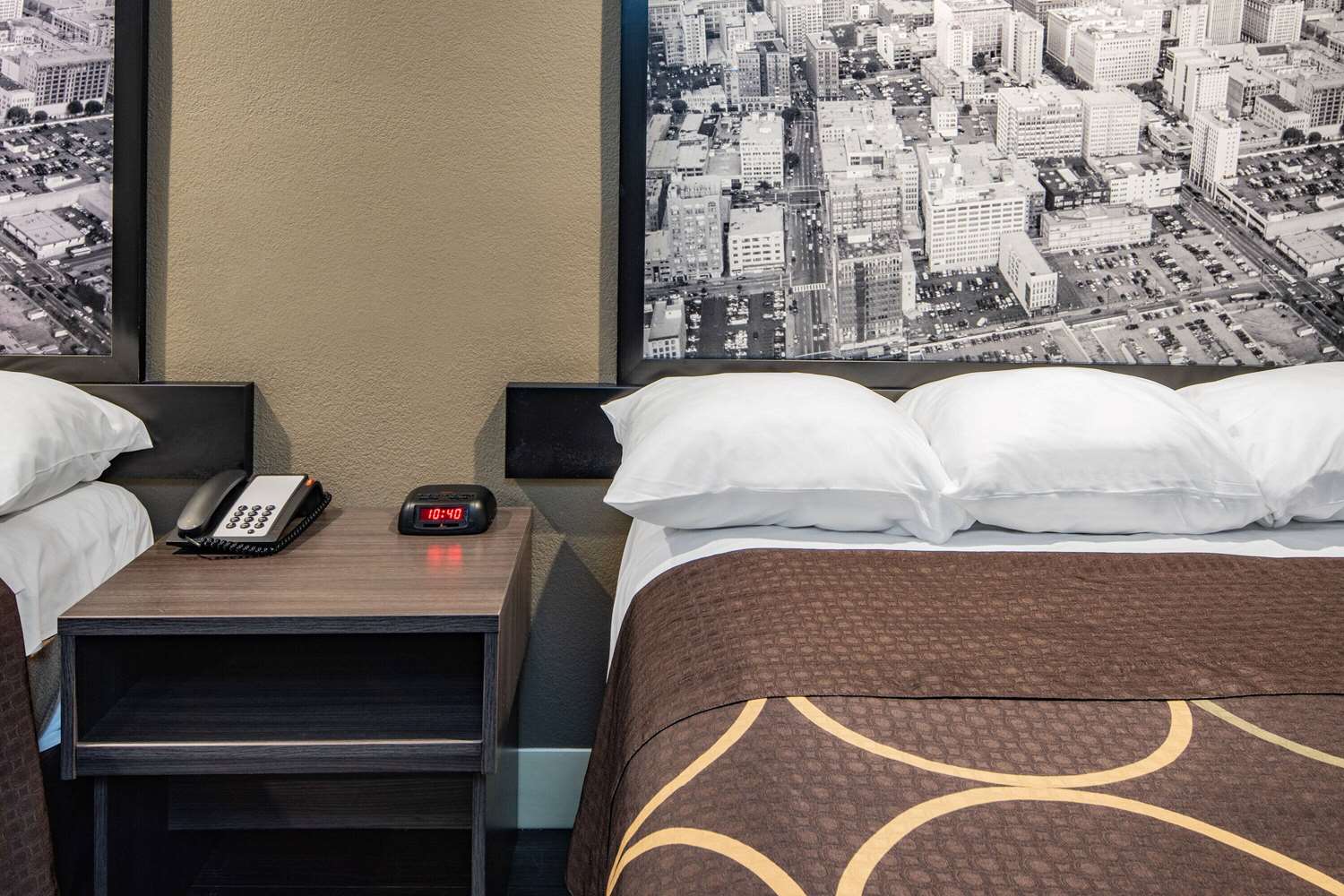 Super 8 By Wyndham North Hollywood 11/29