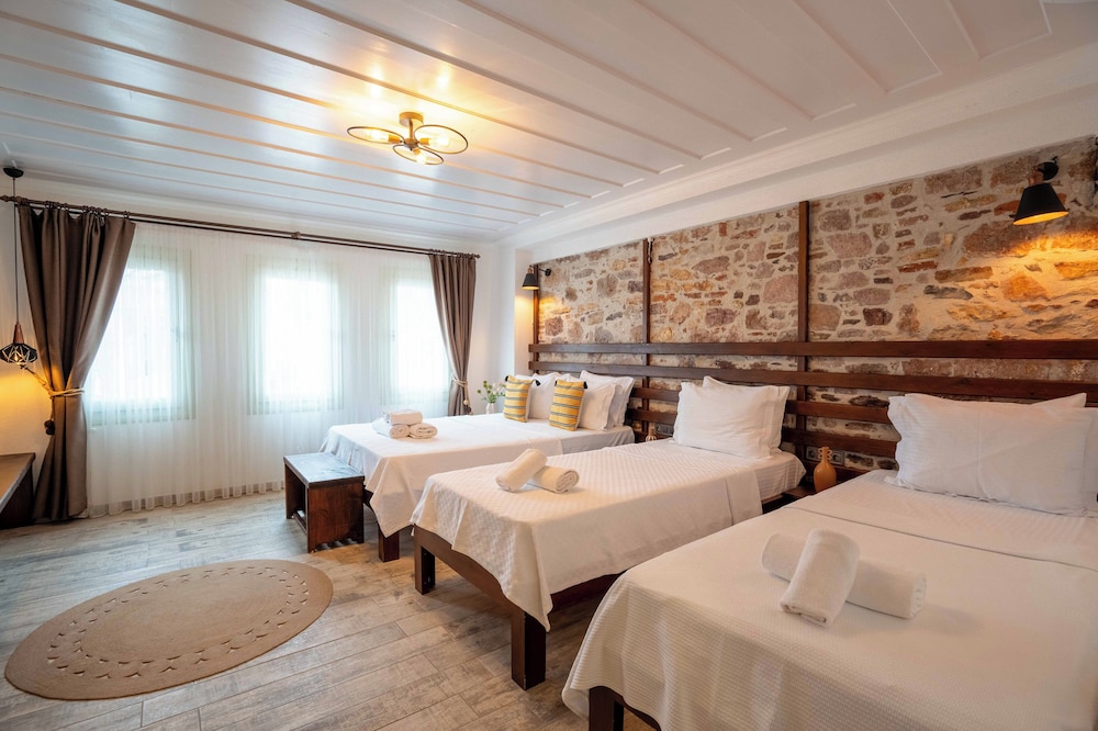 Cunda Tas Otel by Taze 17/50
