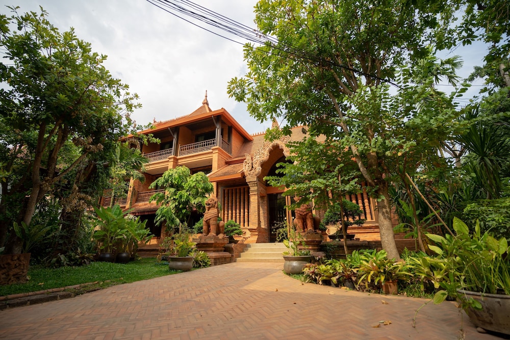Phor Liang Meun Terracotta Arts Hotel 3/50
