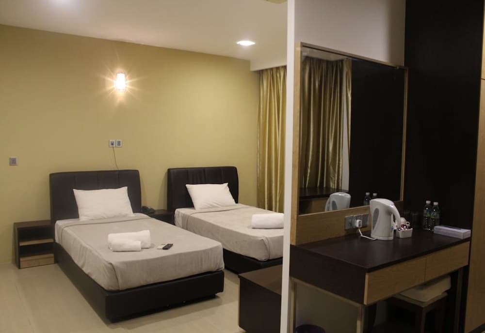 T Hotel Jalan Tar 24/45