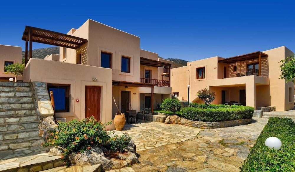Ida Village Apartments I and II 2/34