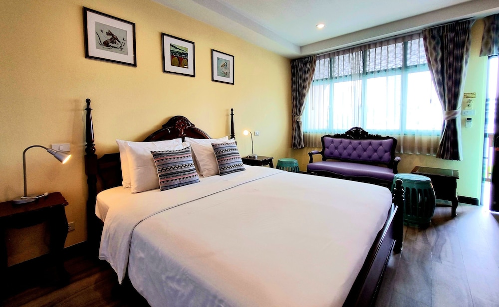 Focal Local Bed And Breakfast 17/50
