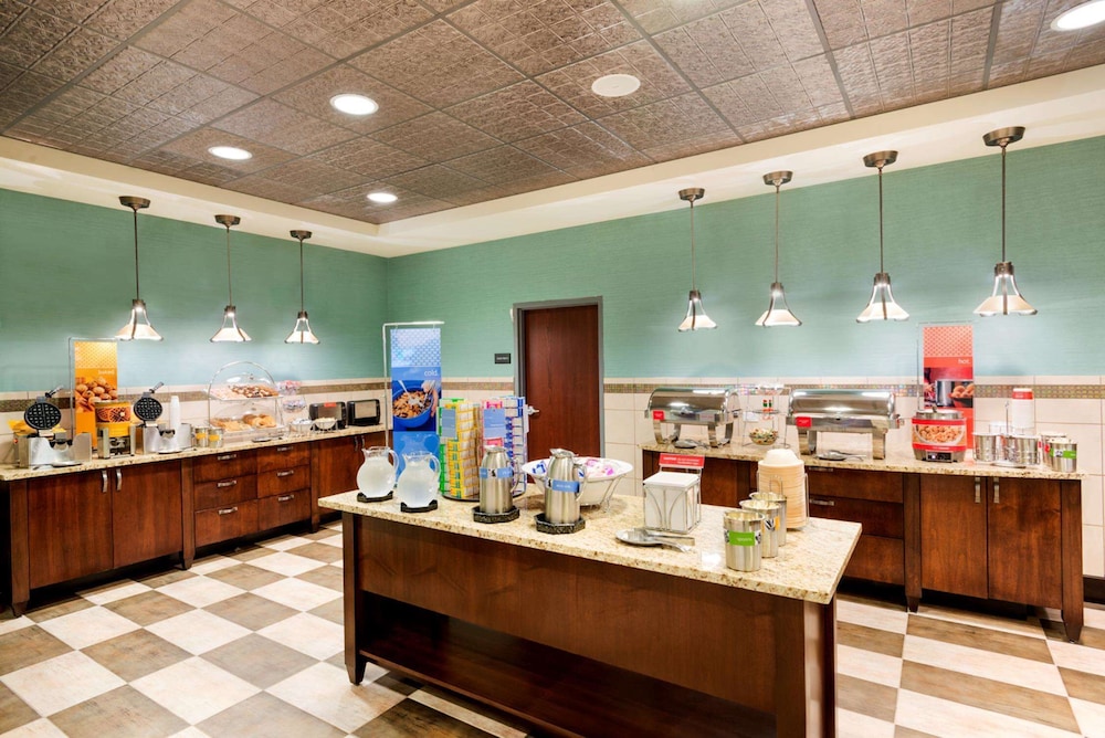 Hampton Inn & Suites Wilmington Christiana 46/62