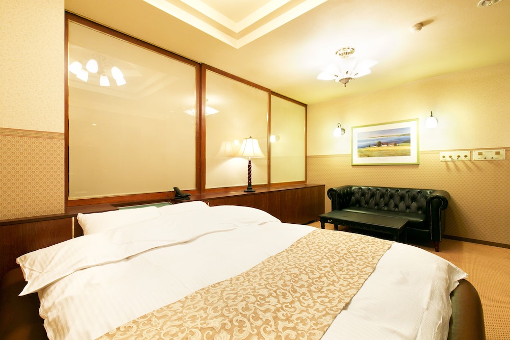 Hotel Luna Sennan - Adult Only 7/28
