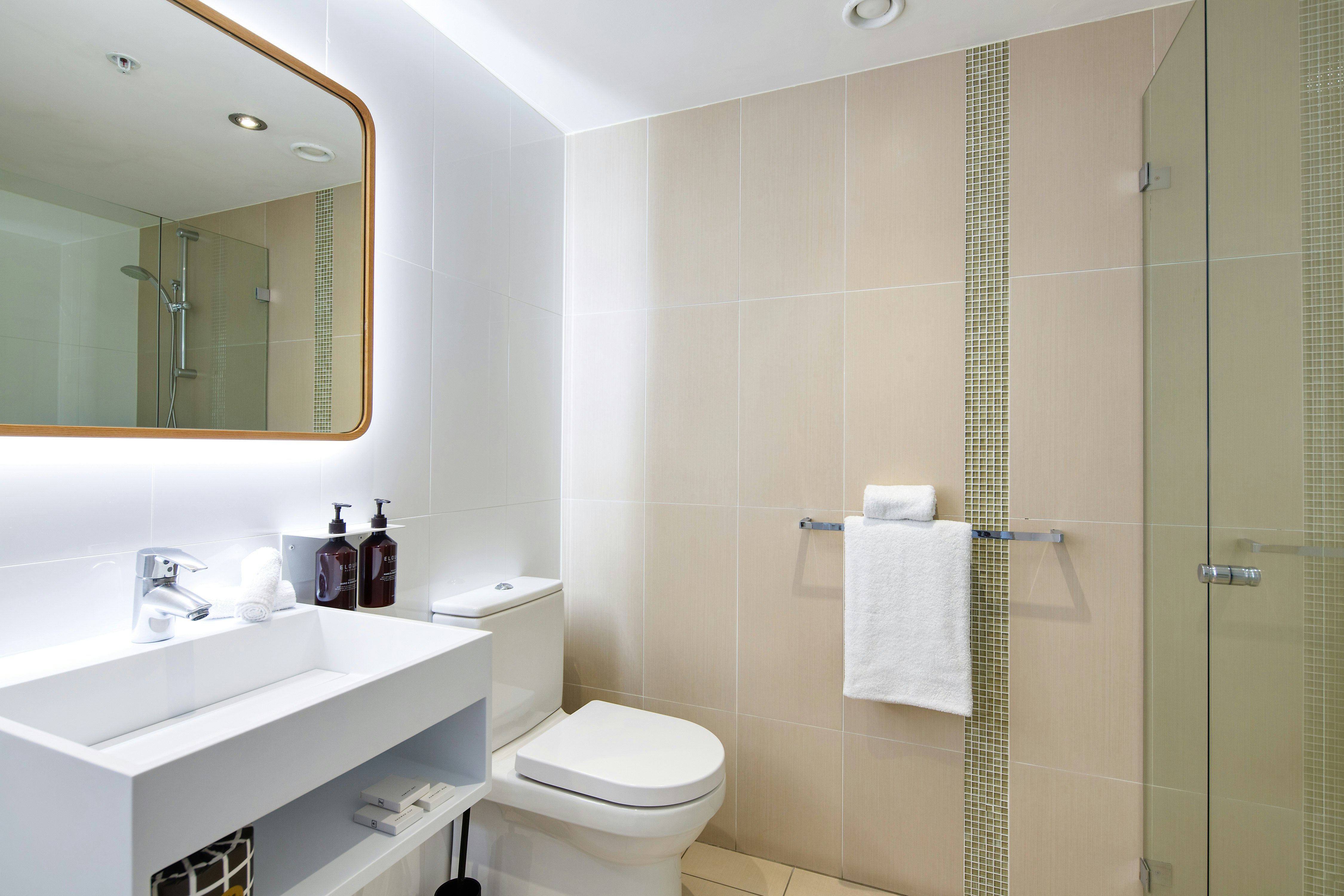 Zara Tower Serviced Apartments 78/78