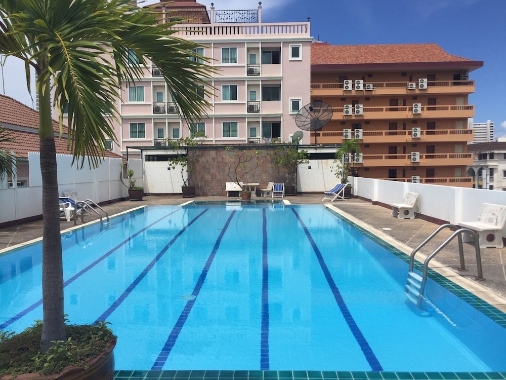 Jomtien Longstay Hotel 44/45