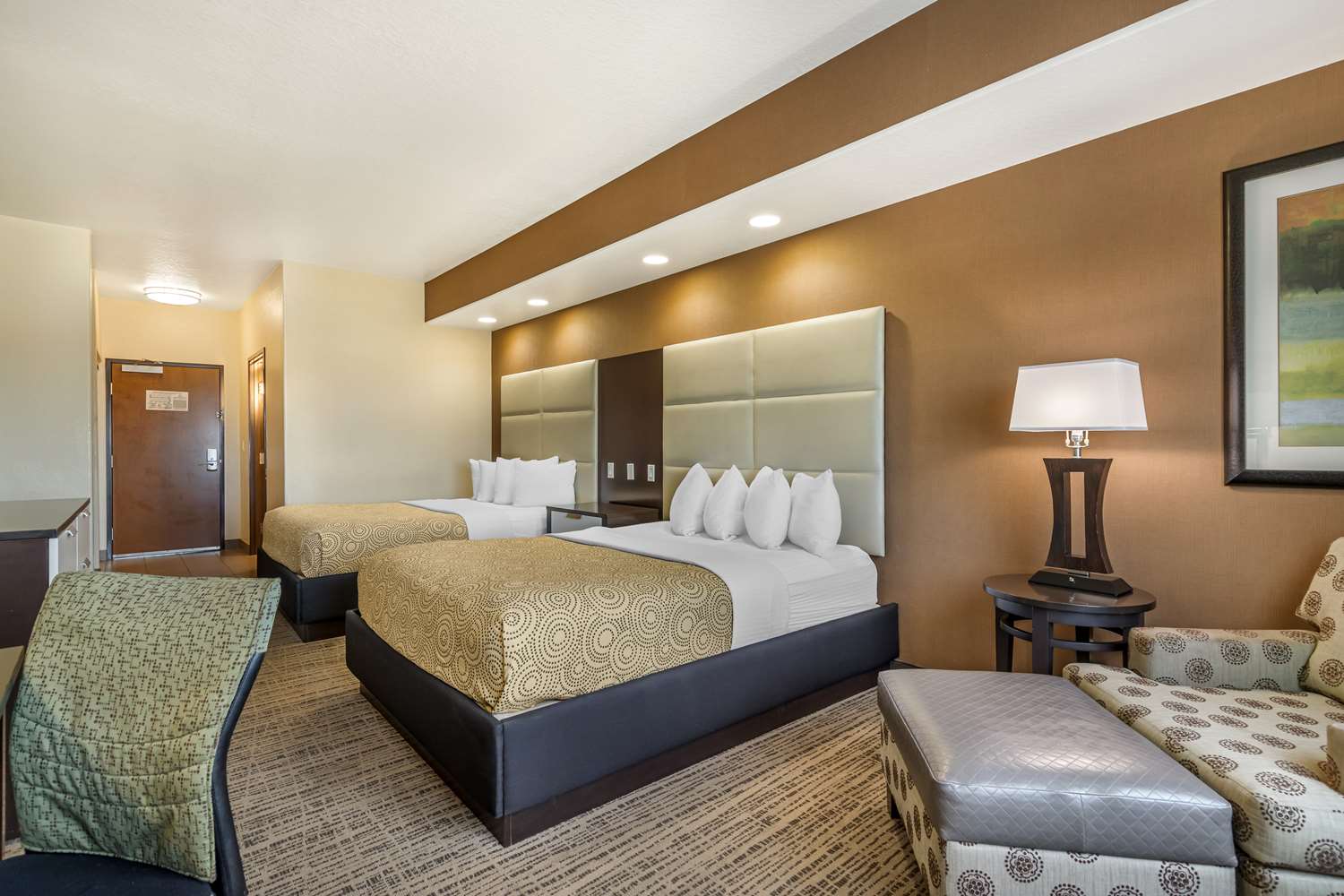Best Western Plus Lackland Hotel & Suites 8/34