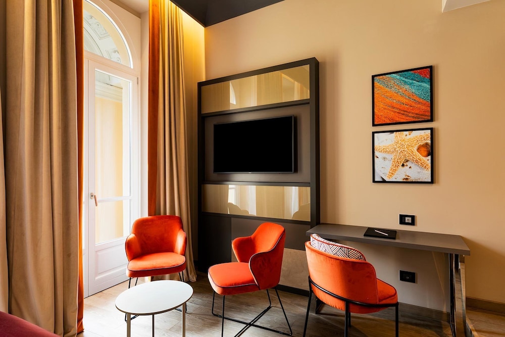 Amadomus Luxury Suites 37/46