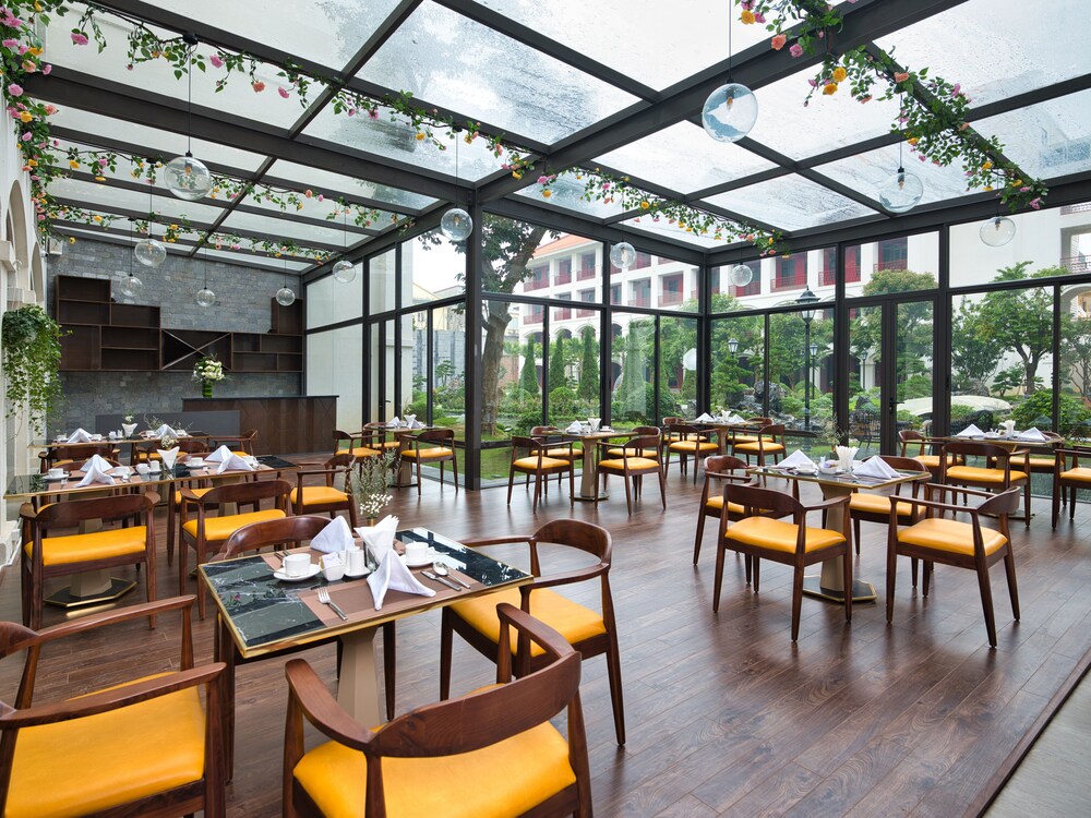 Senna Hue Hotel 35/50