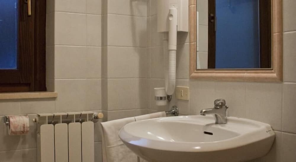 LH Albergo Il Paradiso 36/38